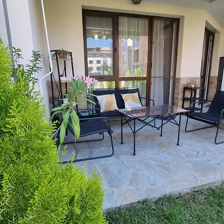 амира за гости - Amira Guest Apartman