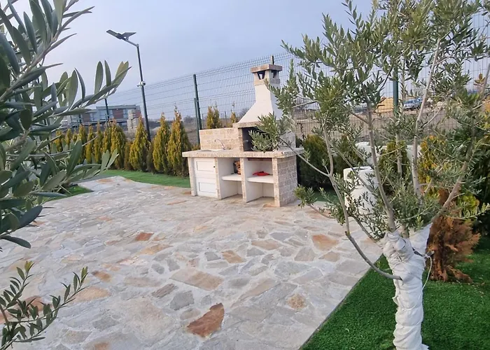 амира за гости - Amira Guest Бургас