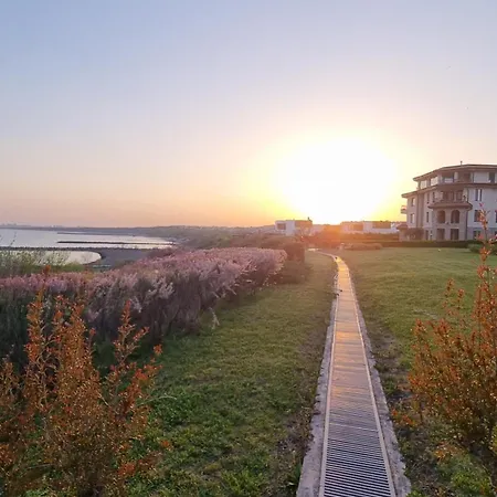 амира за гости - Amira Guest * Burgas Stad